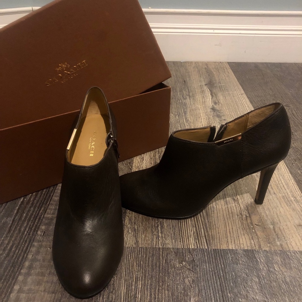 Coach heeled booties, Chestnut Brown